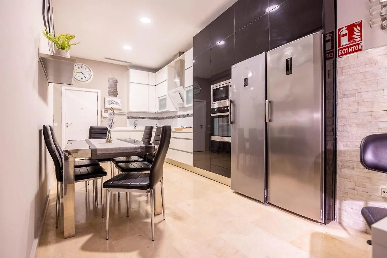 Luxe Town Hall Seville Apartment