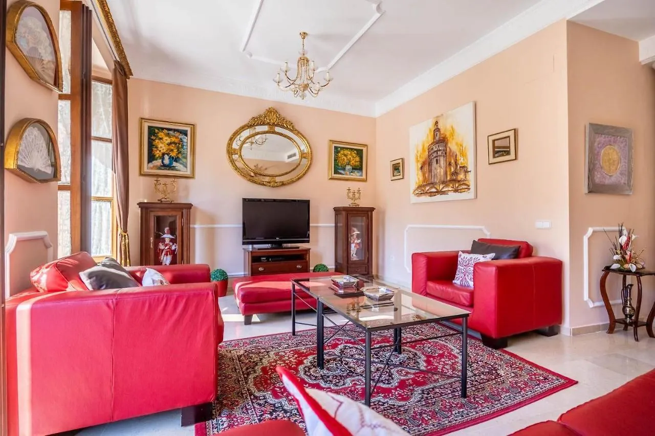 Luxe Town Hall Seville Apartment